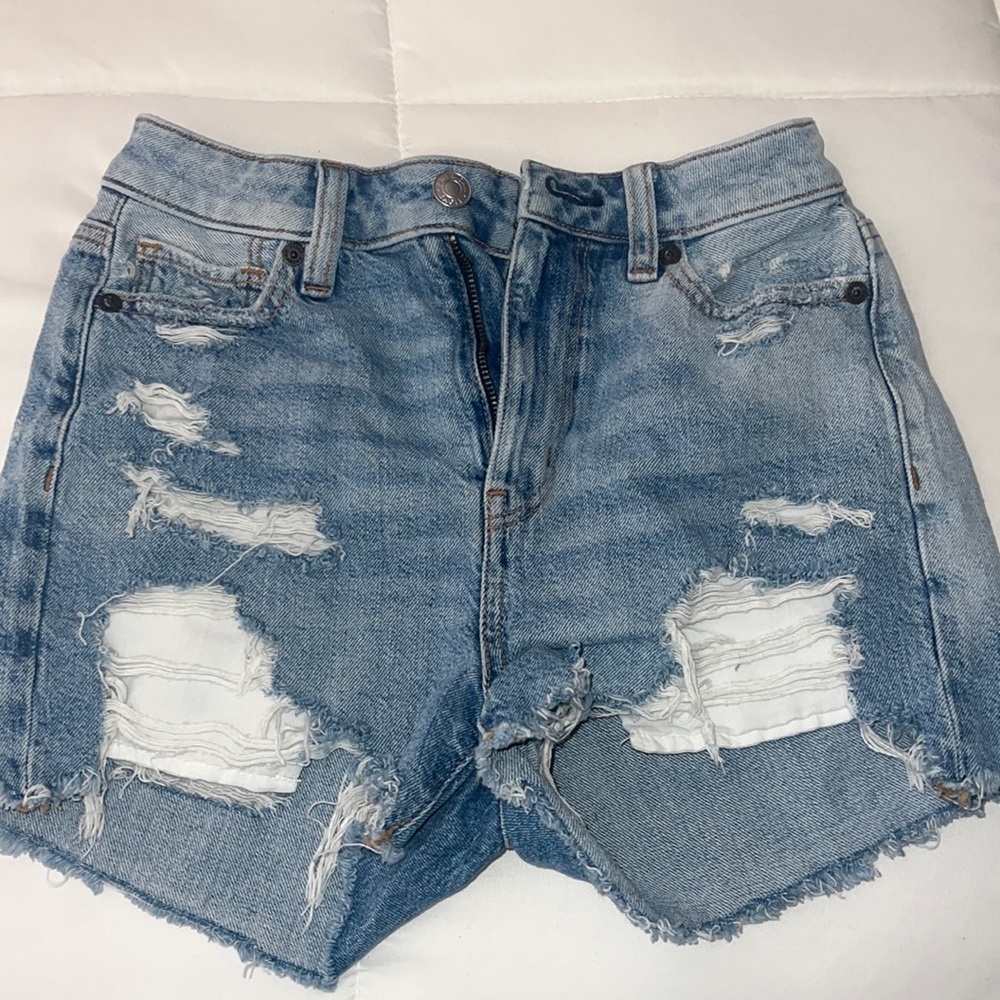 Jean short in very good condition size 000